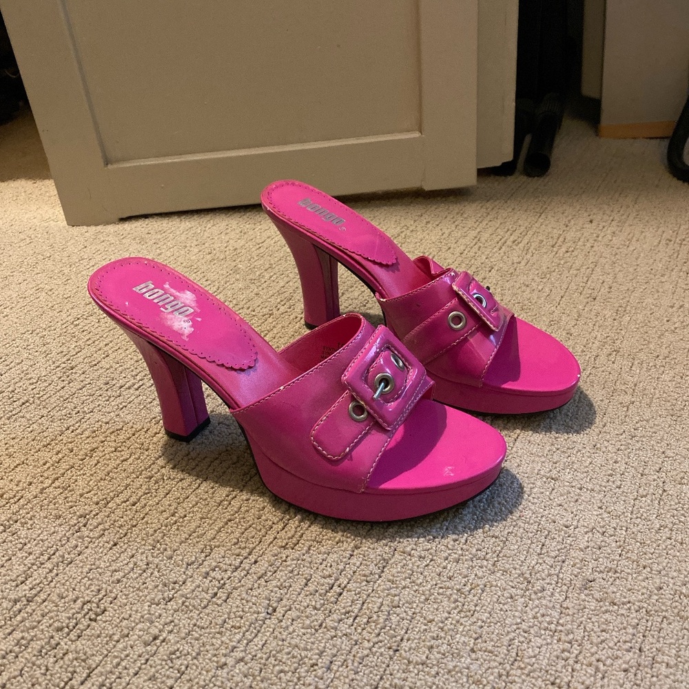 Bongo Barbie pink patent leather sandal heels with buckle